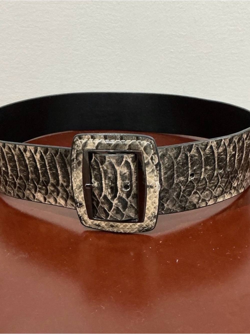 NWOT Vera Wang Snake-Embossed Beige & Black Leather Belt with Square Buckle XL